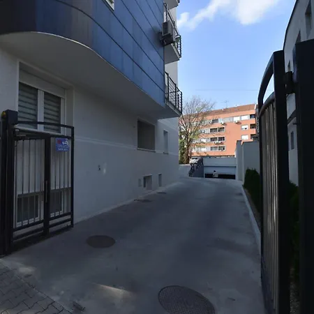 Apartment Sinisa With Garage *
